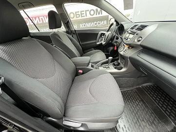 Toyota RAV4, 2012г, полный привод, вариатор