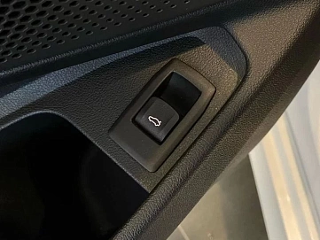 BMW , 2020г., передний привод, автомат