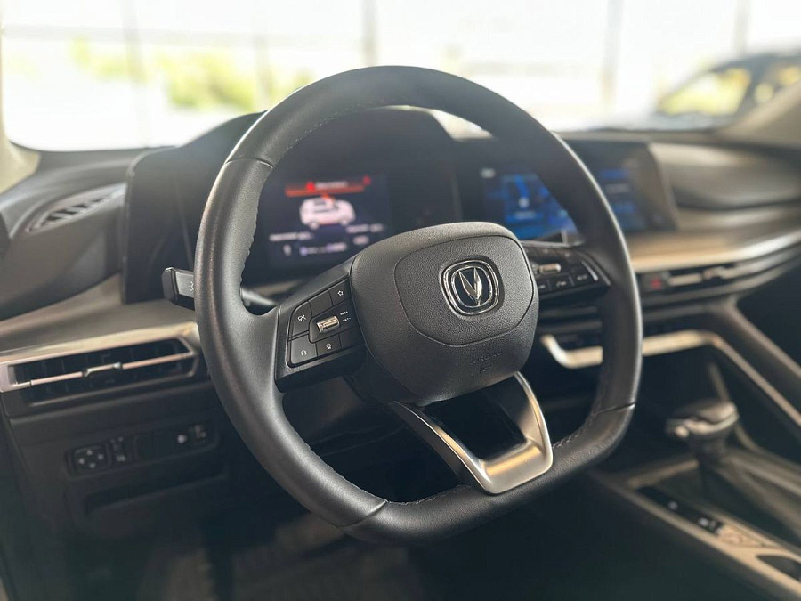 Changan , 2023г., передний привод, робот