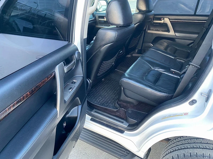 Toyota Land Cruiser, 2011г., полный привод, автомат