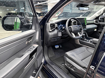 Toyota Tundra, 2024г., полный привод, автомат