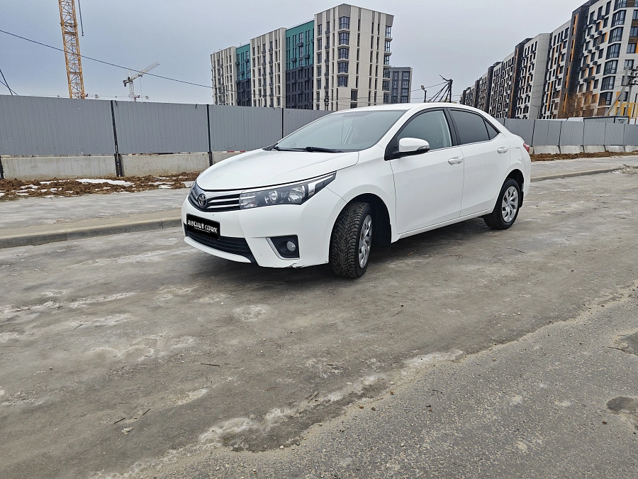 Toyota Corolla, 2013г., передний привод, вариатор
