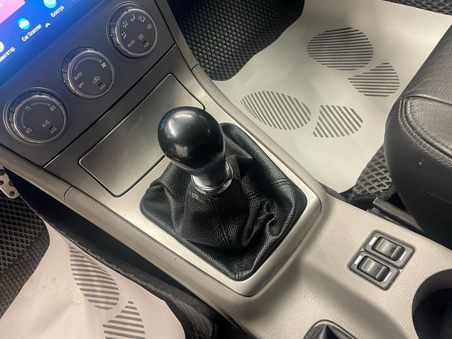 Subaru Forester, 2004г., полный привод, механика