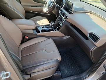 Hyundai Santa Fe, 2019г, полный привод, автомат