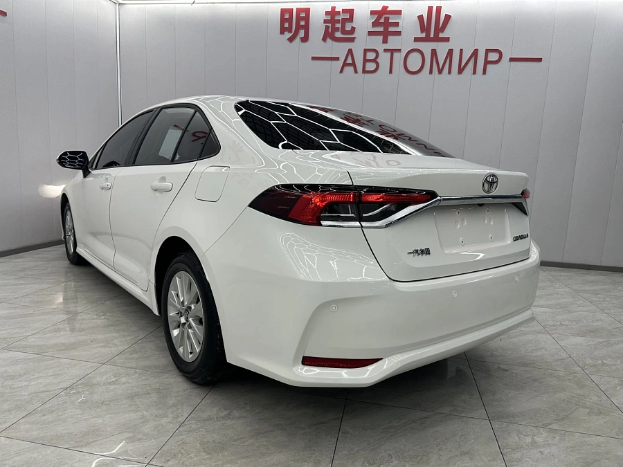 Toyota Corolla, 2021г., передний привод, вариатор
