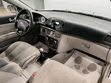 Hyundai Sonata, 2005г, передний привод, механика
