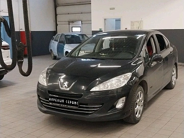 Peugeot 408, 2016г, передний привод, автомат