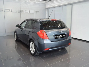 Kia Ceed, 2008г, передний привод, автомат