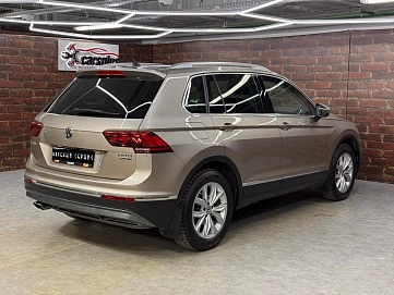 Volkswagen Tiguan, 2016г, полный привод, робот