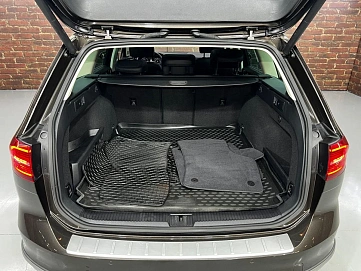 Volkswagen Passat, 2017г, полный привод, робот