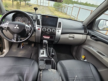 Mitsubishi Pajero Sport, 2015г, полный привод, автомат