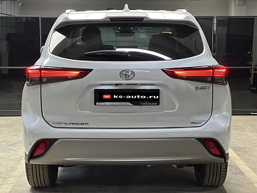 Toyota Highlander, 2026г, полный привод, автомат