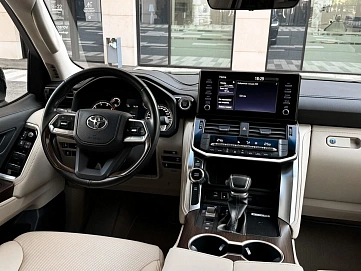 Toyota Land Cruiser, 2022г, полный привод, автомат
