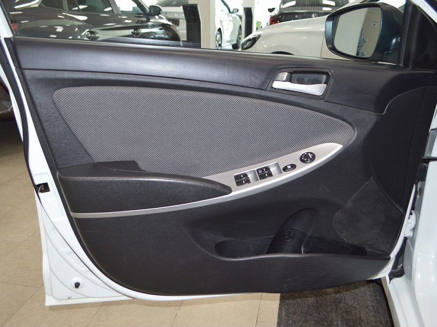 Hyundai Solaris, 2014г., передний привод, механика