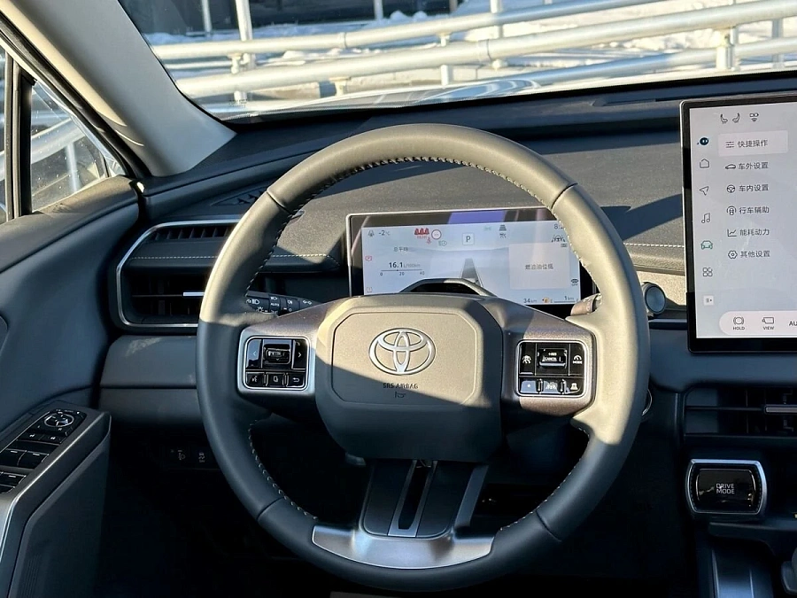 Toyota RAV4, 2025г., полный привод, вариатор