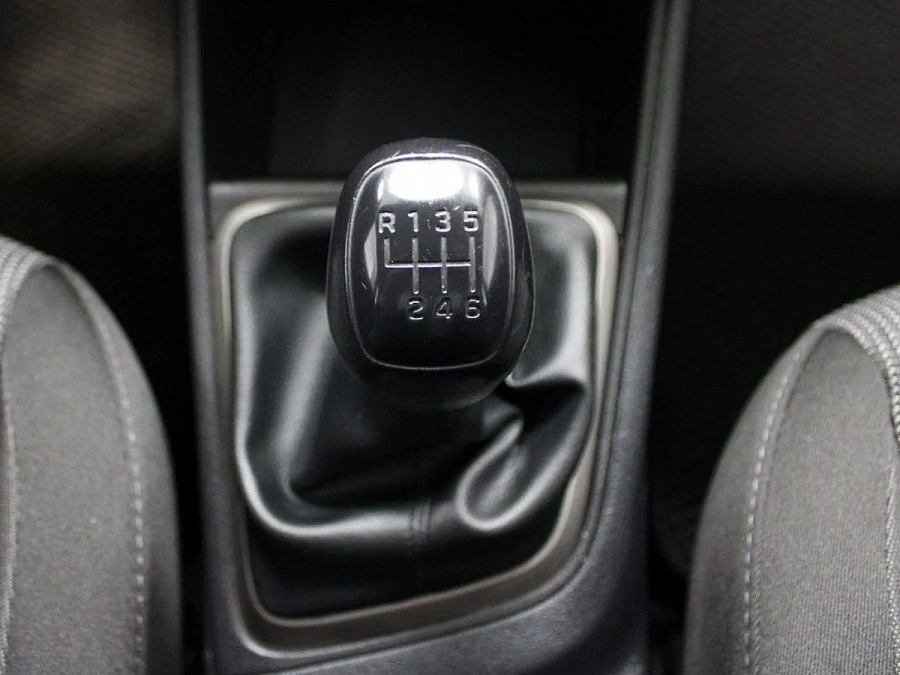 Hyundai Solaris, 2019г., передний привод, механика