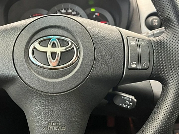 Toyota RAV4, 2010г, полный привод, автомат