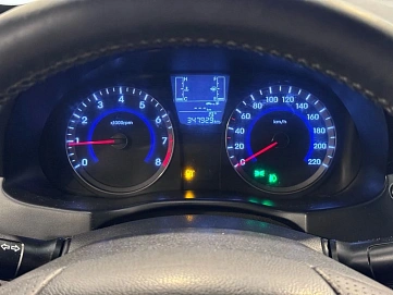 Hyundai Solaris, 2013г, передний привод, автомат