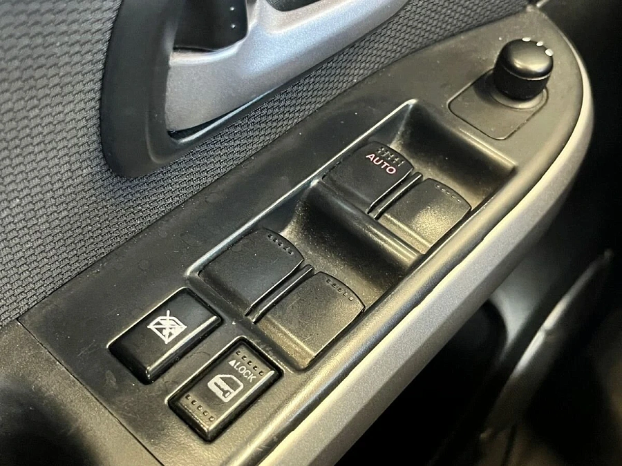 Suzuki Grand Vitara, 2011г., полный привод, механика