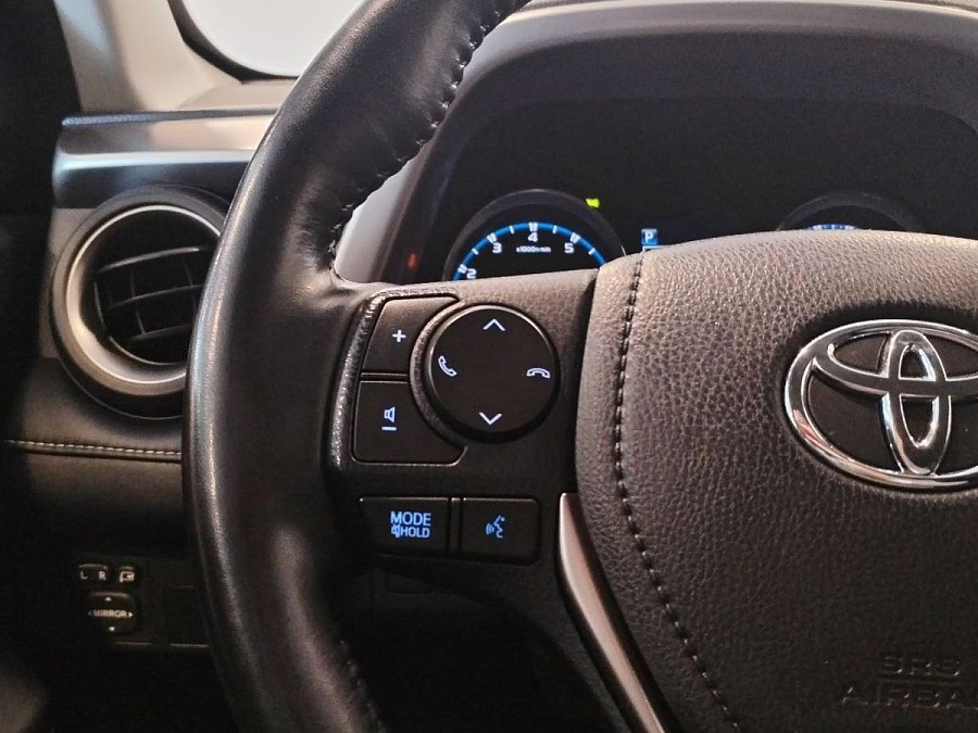 Toyota , 2019г., передний привод, автомат