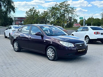 Hyundai Elantra, 2009г, передний привод, механика