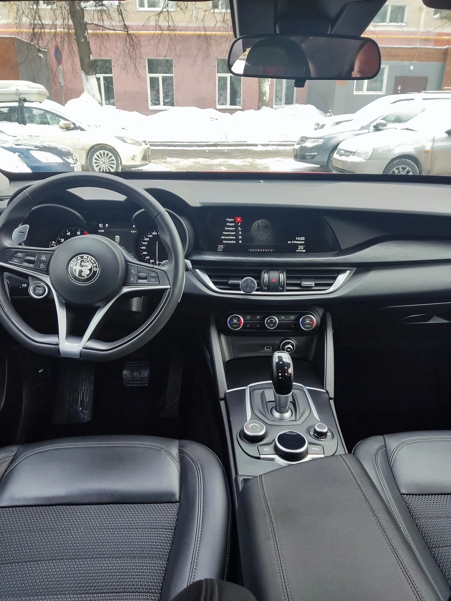 Alfa Romeo Stelvio, 2019г., полный привод, автомат