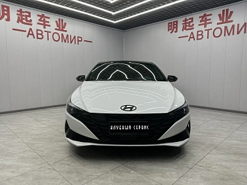 Hyundai Elantra, 2022г, передний привод, вариатор