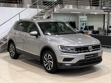 Volkswagen Tiguan, 2018г, передний привод, робот