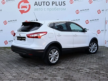 Nissan Qashqai, 2015г, передний привод, вариатор