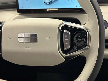 Geely Galaxy Starship 7, 2025г, передний привод, робот