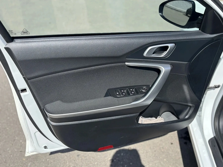 Kia Ceed, 2021г., передний привод, автомат