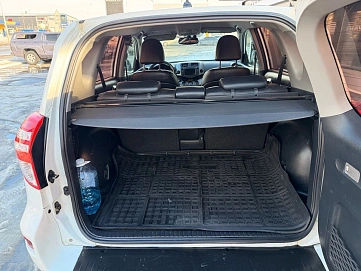 Toyota RAV4, 2011г., полный привод, вариатор