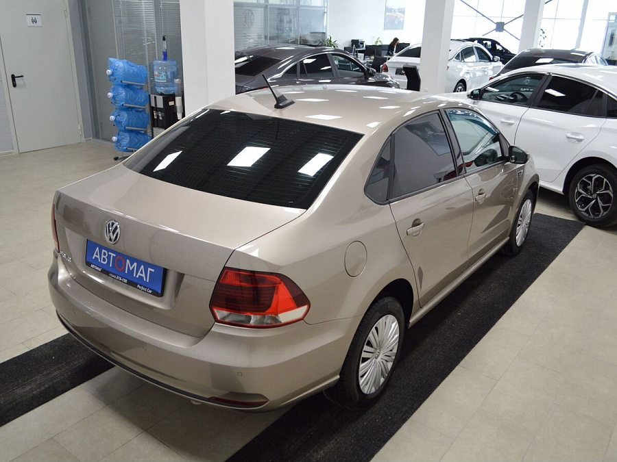 Volkswagen Polo, 2017г., передний привод, автомат