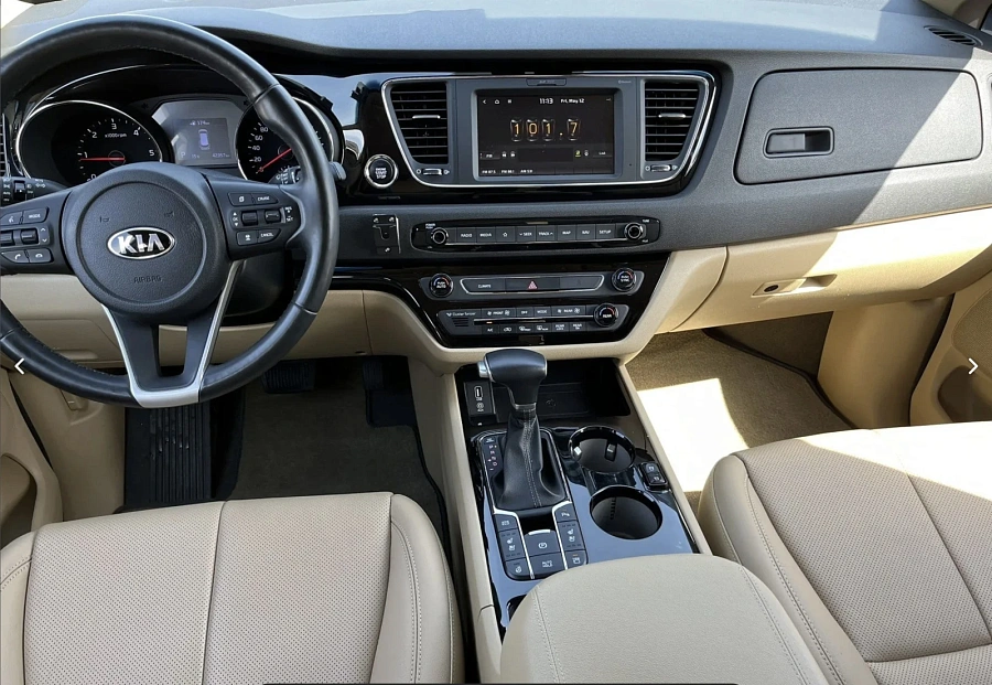 Kia Carnival, 2019г., передний привод, автомат