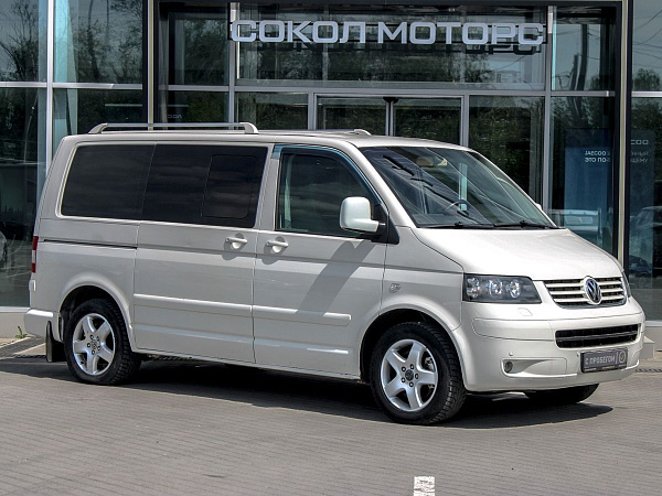 Volkswagen Multivan, 2004г., передний привод, автомат