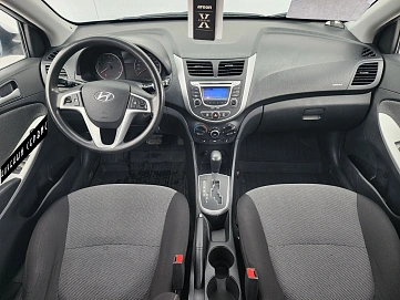 Hyundai Solaris, 2012г, передний привод, автомат