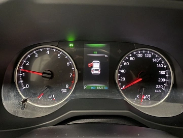 Toyota RAV4, 2019г, передний привод, вариатор