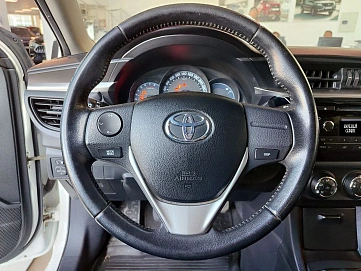 Toyota Corolla, 2014г, передний привод, механика