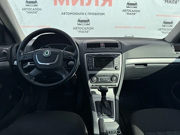 Skoda Octavia, 2011г, передний привод, автомат