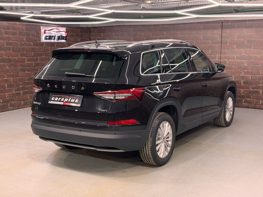 Skoda Kodiaq, 2024г., полный привод, робот