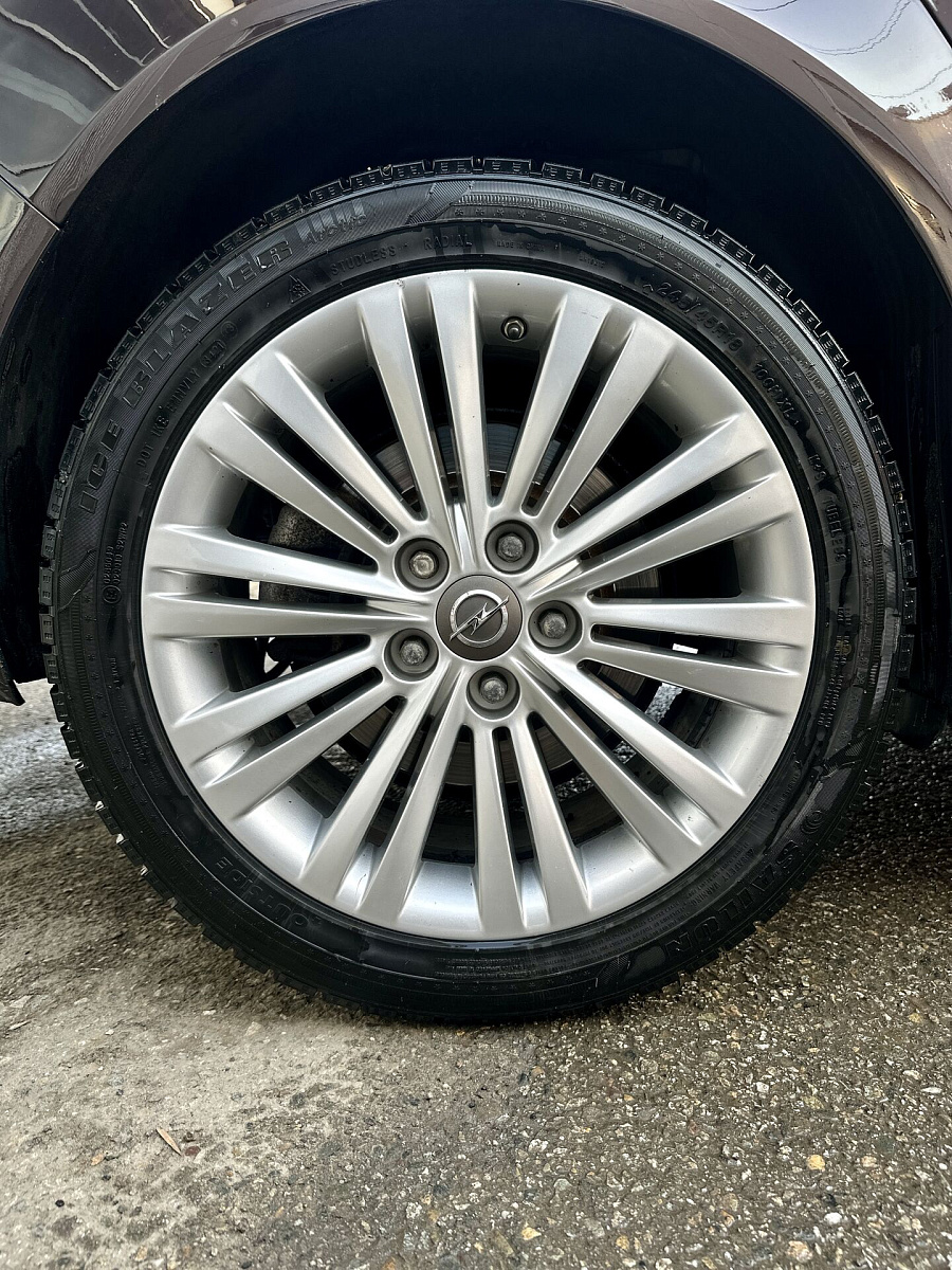 Opel Insignia, 2014г., передний привод, автомат