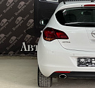 Opel Astra, 2011г., передний привод, автомат