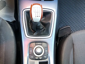 Renault Laguna, 2010г, передний привод, механика