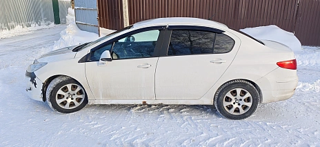 Peugeot 408, 2014г, передний привод, механика