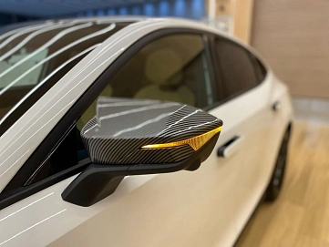 Changan UNI-V, 2023г, передний привод, робот