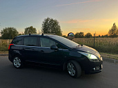 Peugeot 5008, 2010г., передний привод, робот