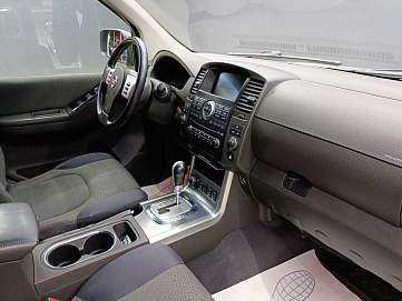 Nissan Pathfinder, 2011г, полный привод, автомат