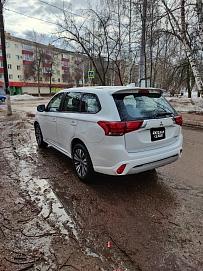 Mitsubishi Outlander, 2022г, передний привод, вариатор