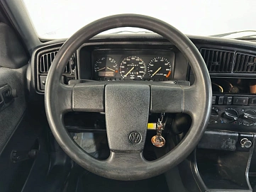 Volkswagen Passat, 1988г., передний привод, механика