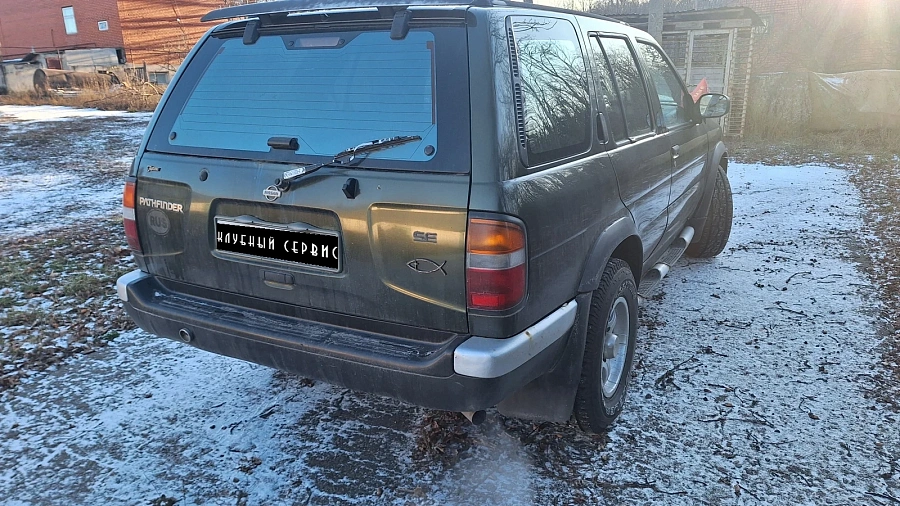 Nissan Pathfinder, 1997г., полный привод, автомат